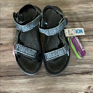 Teva Originals - brand new